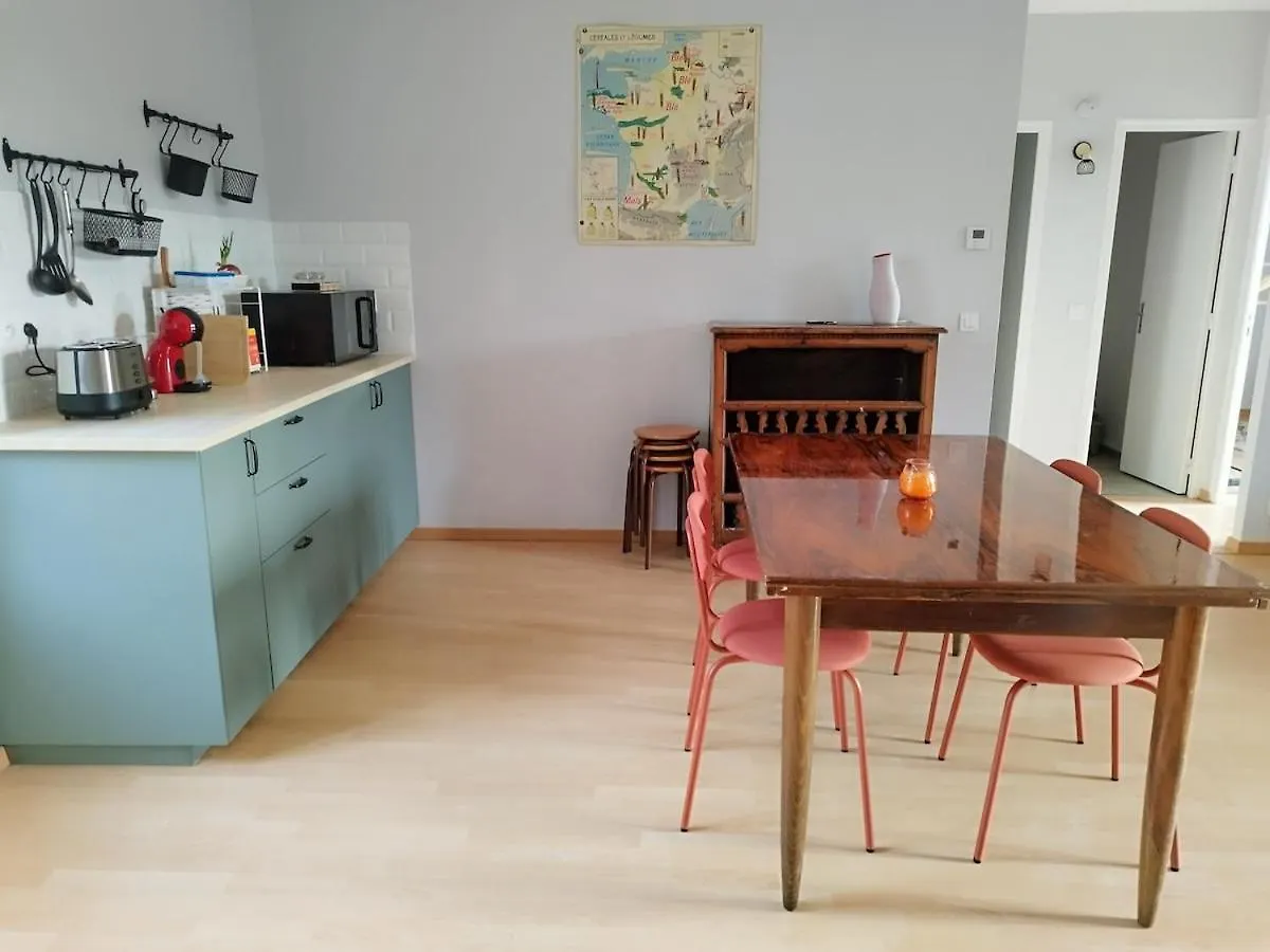 Apartamento Appartement Pour 7 Personnes Dans Une Maison Du Xviiieme Siecle A Livinhac-Le-Haut