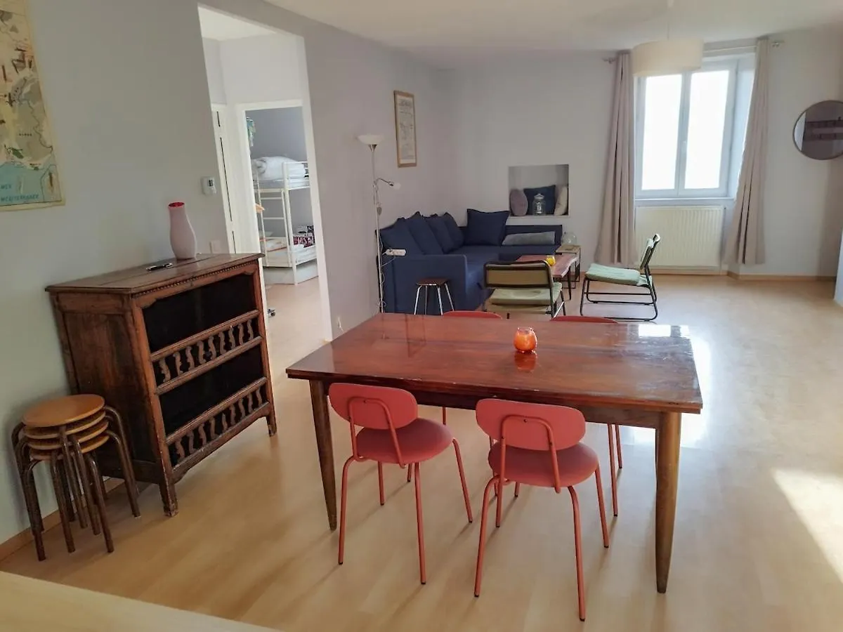 Apartamento Appartement Pour 7 Personnes Dans Une Maison Du Xviiieme Siecle A Livinhac-Le-Haut Francia